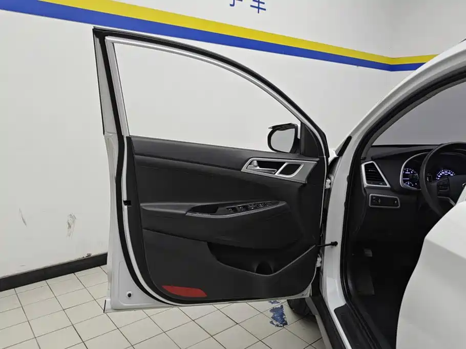 Hyundai Tucson — миниатюра 7