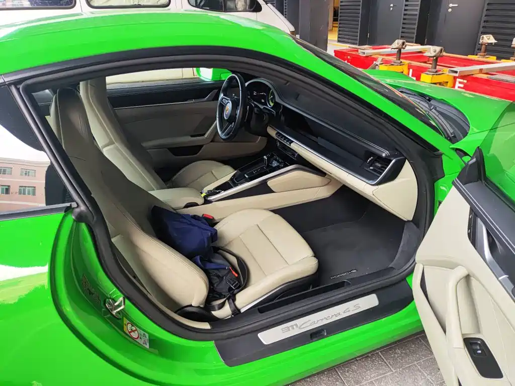 Porsche 911 2022 Carrera 4S 3.0T