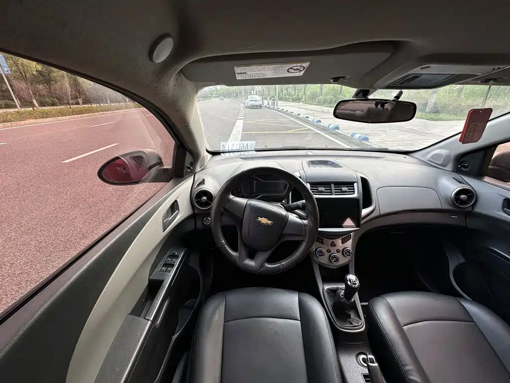 Chevrolet Aveo — миниатюра 16