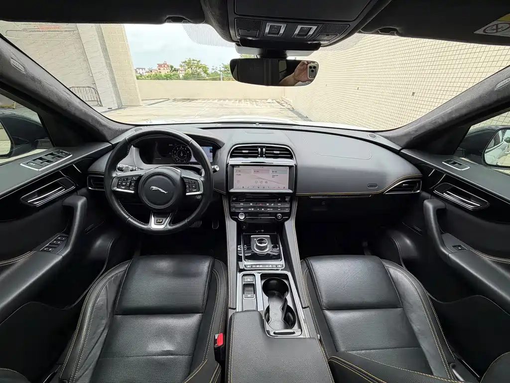 Jaguar F-PACE — миниатюра 15