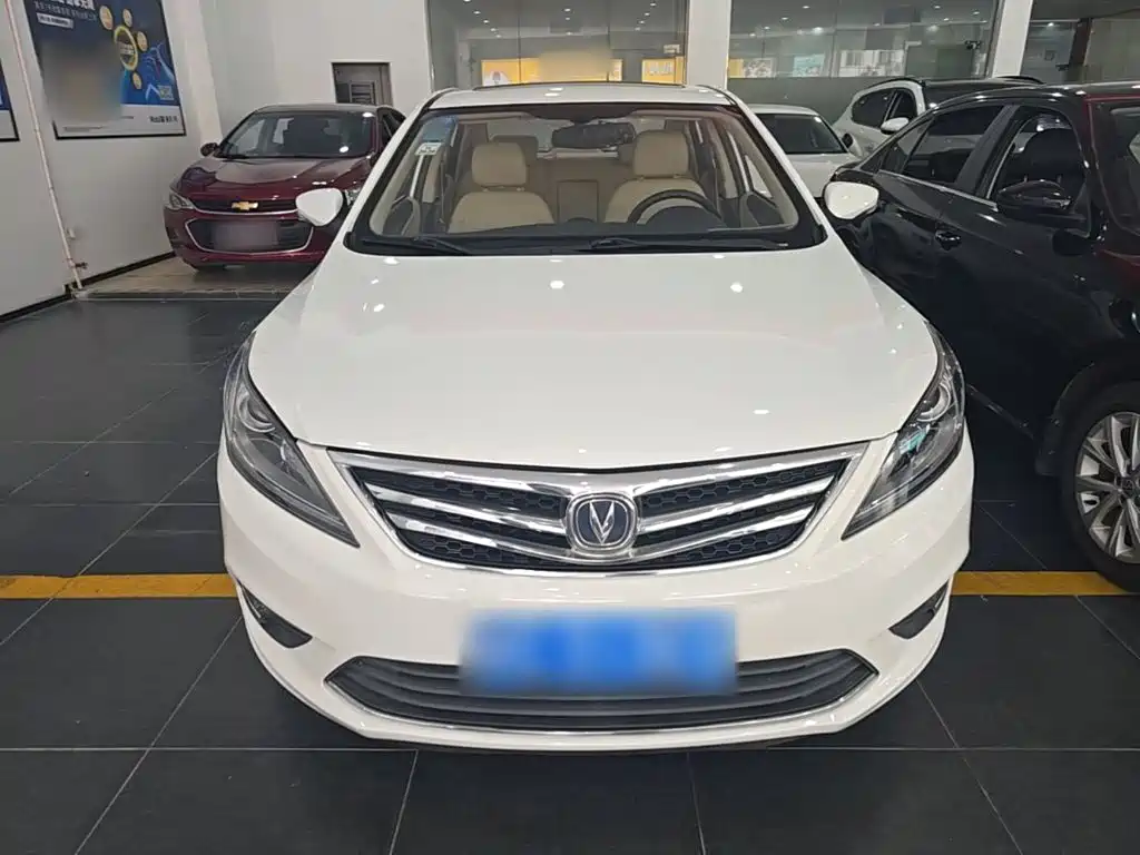Changan Eado — миниатюра 3