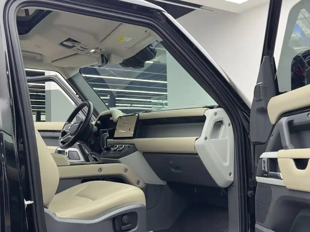 Land Rover Defender — миниатюра 9