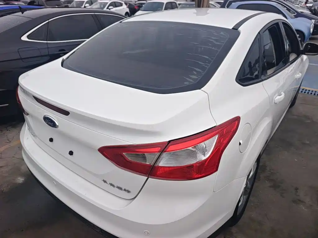 Ford Focus — миниатюра 7
