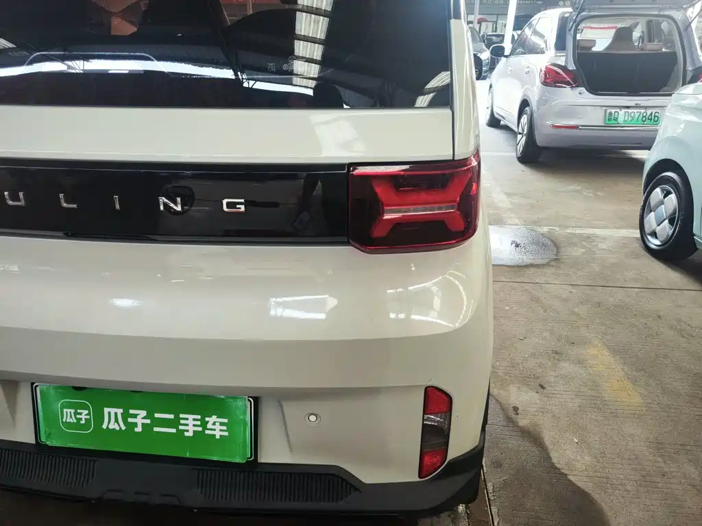 Wuling MINIEV — миниатюра 8