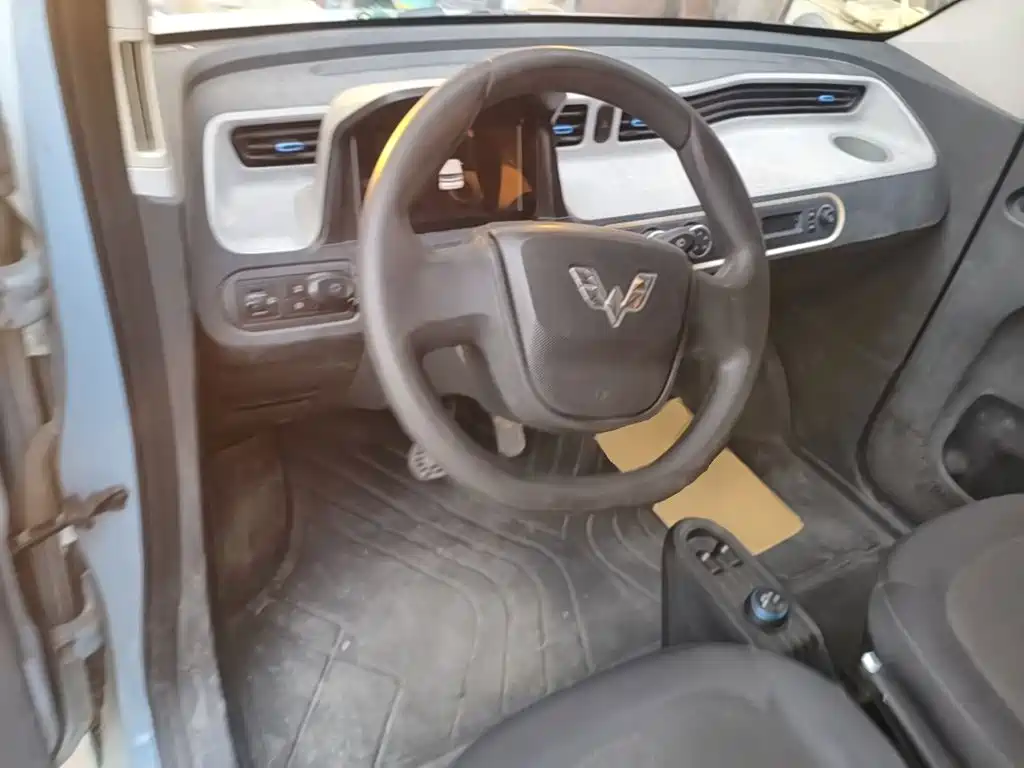 Wuling MINIEV — миниатюра 11