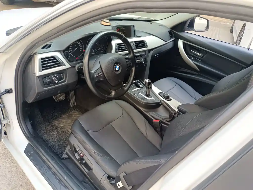 BMW 3 Series — миниатюра 10