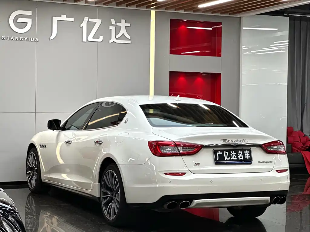 Maserati Quattroporte — миниатюра 14