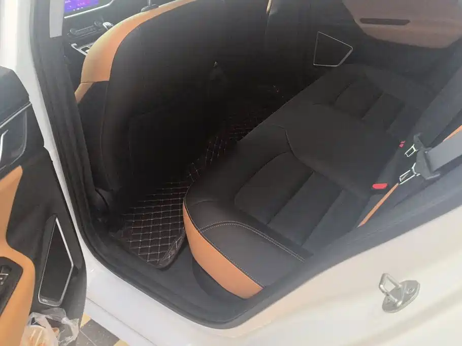 Geely Emgrand GL — миниатюра 11