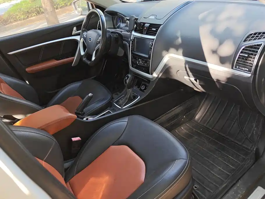 Geely Emgrand — миниатюра 8