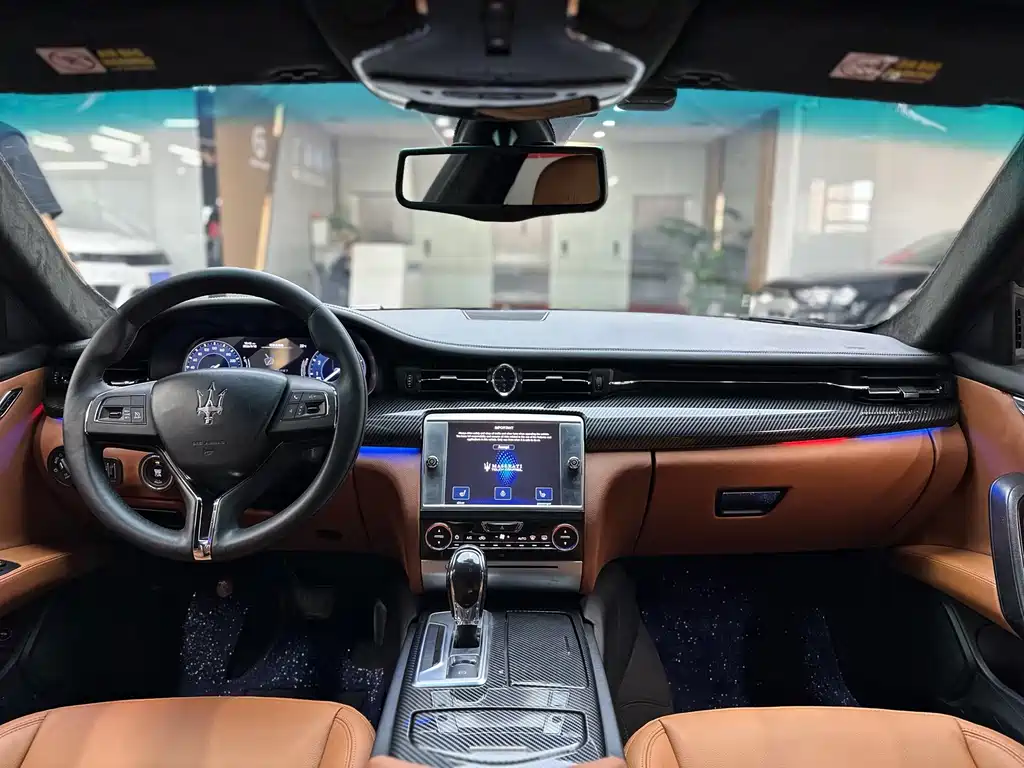 Maserati Quattroporte — миниатюра 8