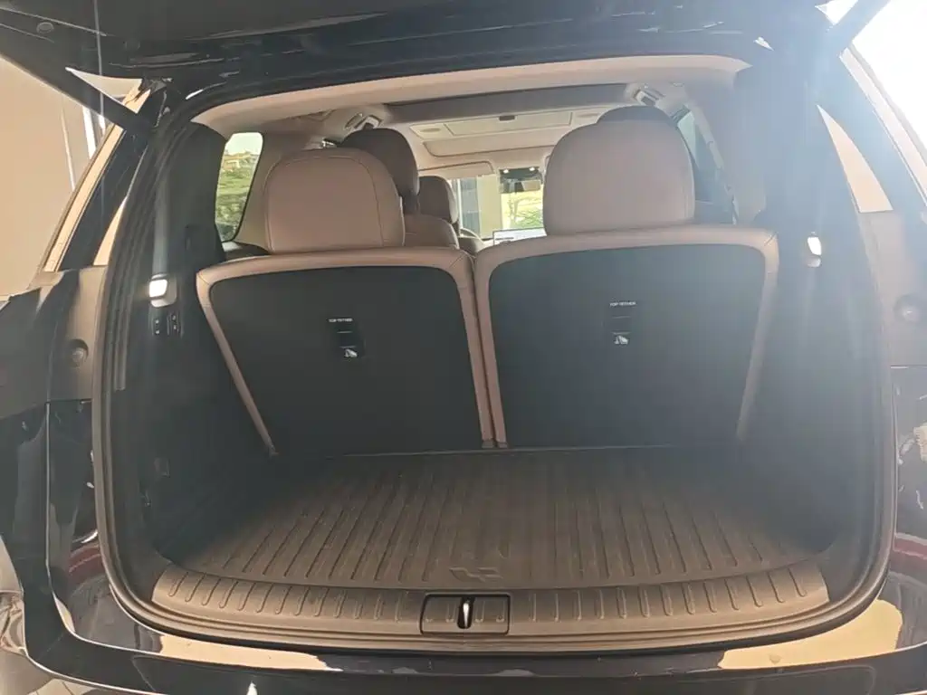Li Auto Li i8 — миниатюра 19