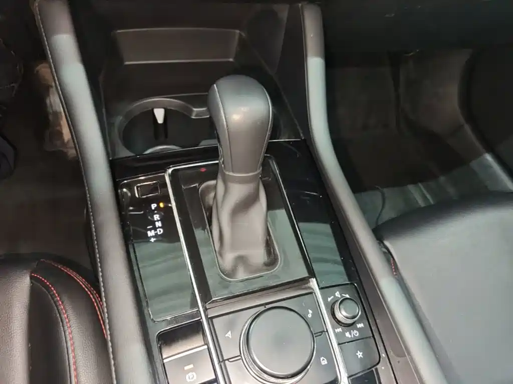Mazda 3 Axela — миниатюра 14