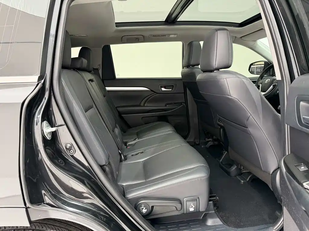 Toyota Highlander — миниатюра 26