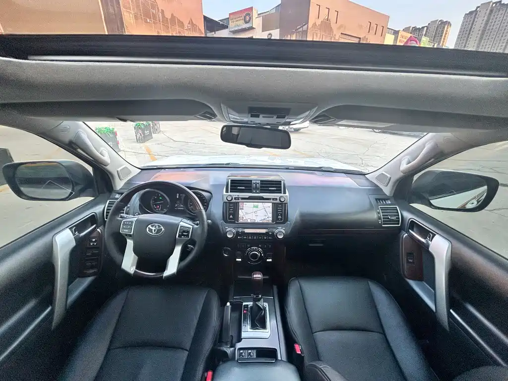 Toyota Prado — миниатюра 17
