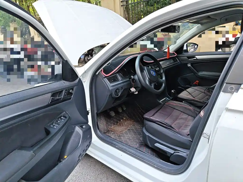 Volkswagen Bora — миниатюра 12
