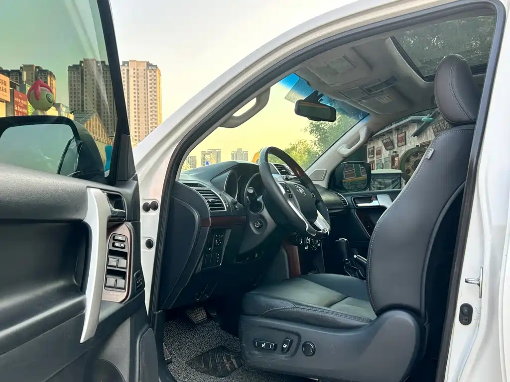 Toyota Prado — миниатюра 9
