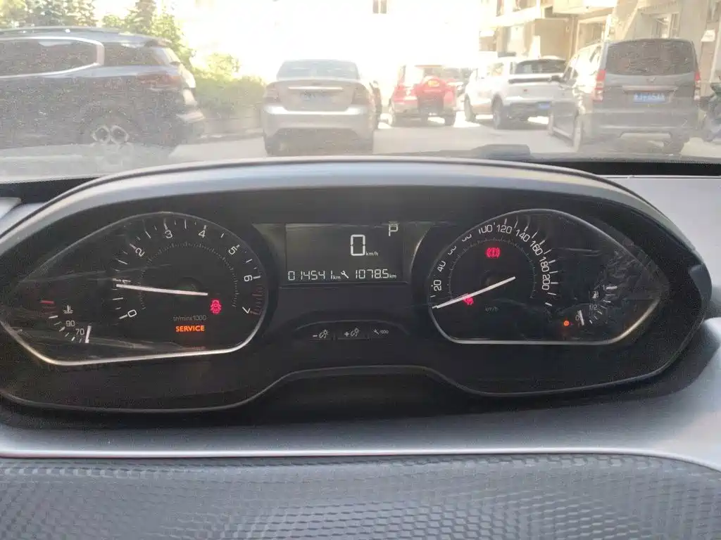Peugeot 2008 — миниатюра 7