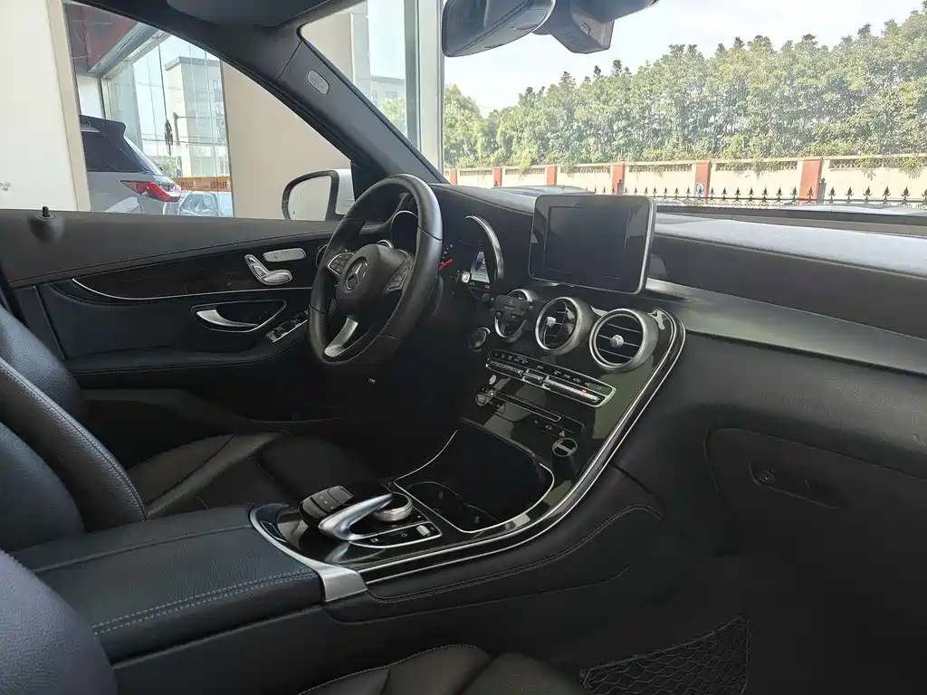 Mercedes-Benz GLC — миниатюра 14