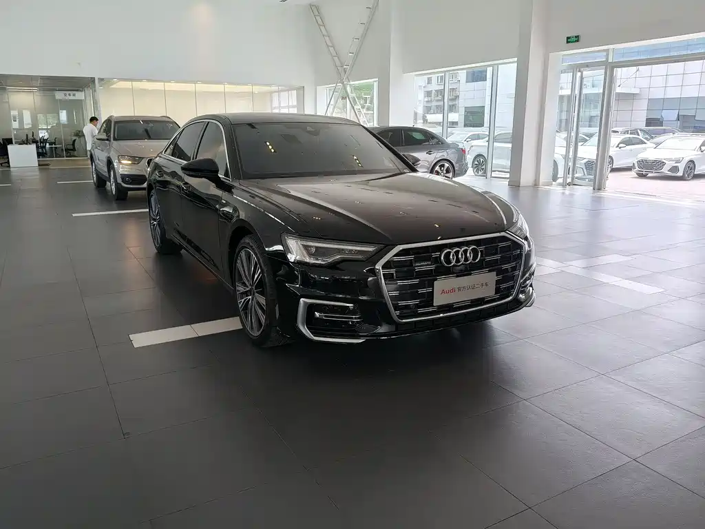 Audi A6L 2025 55 TFSI quattro Premium