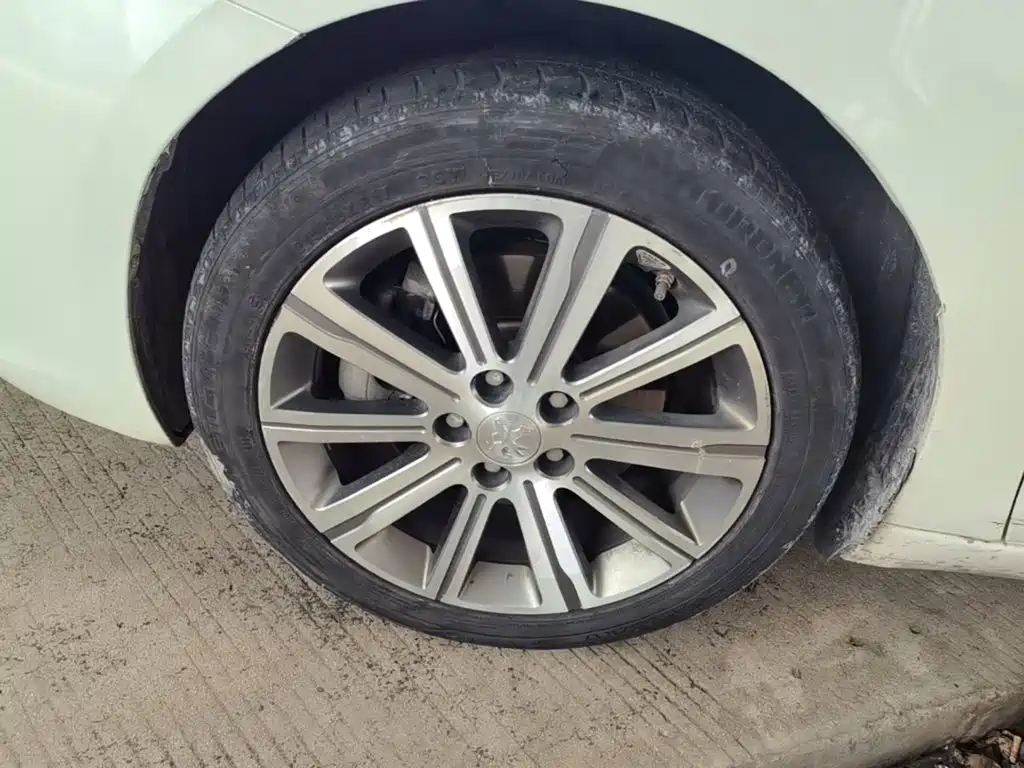 Peugeot 408 — миниатюра 23