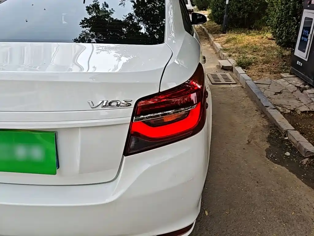 Toyota Vios — миниатюра 8