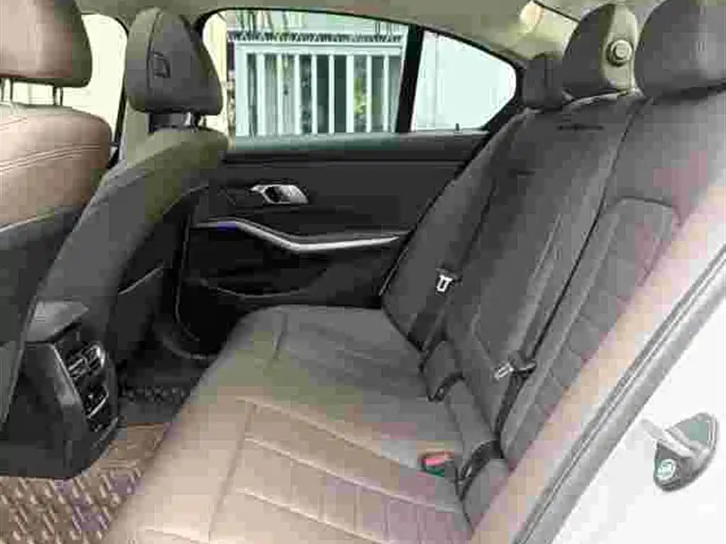 BMW 3 Series — миниатюра 7
