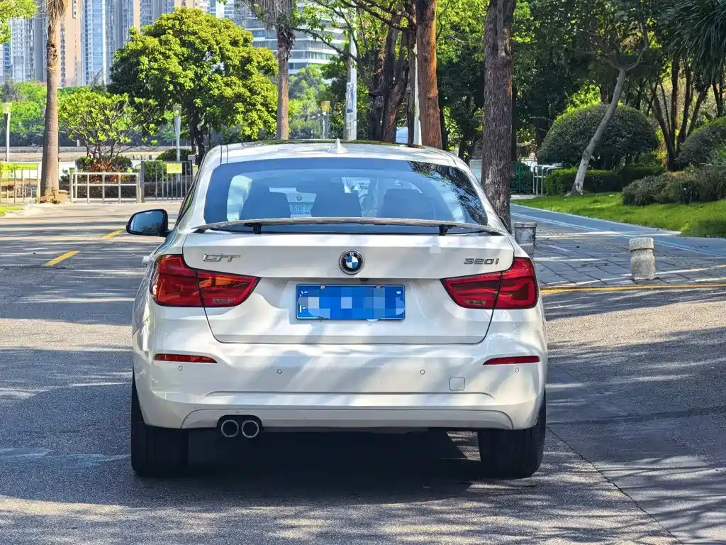 BMW 3 Series GT — миниатюра 6