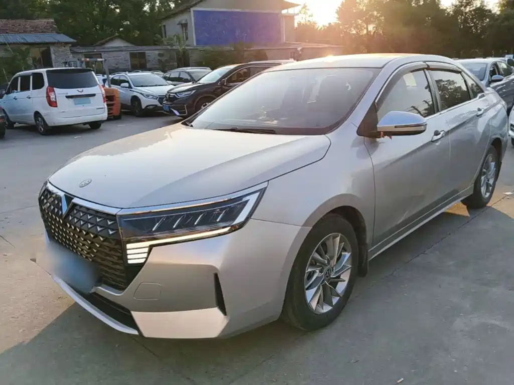 Venucia D60 — миниатюра 2