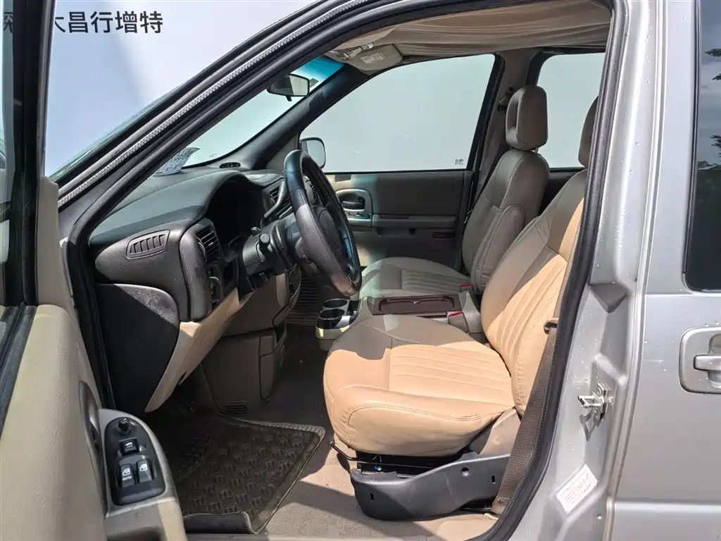 Buick GL8 — миниатюра 13