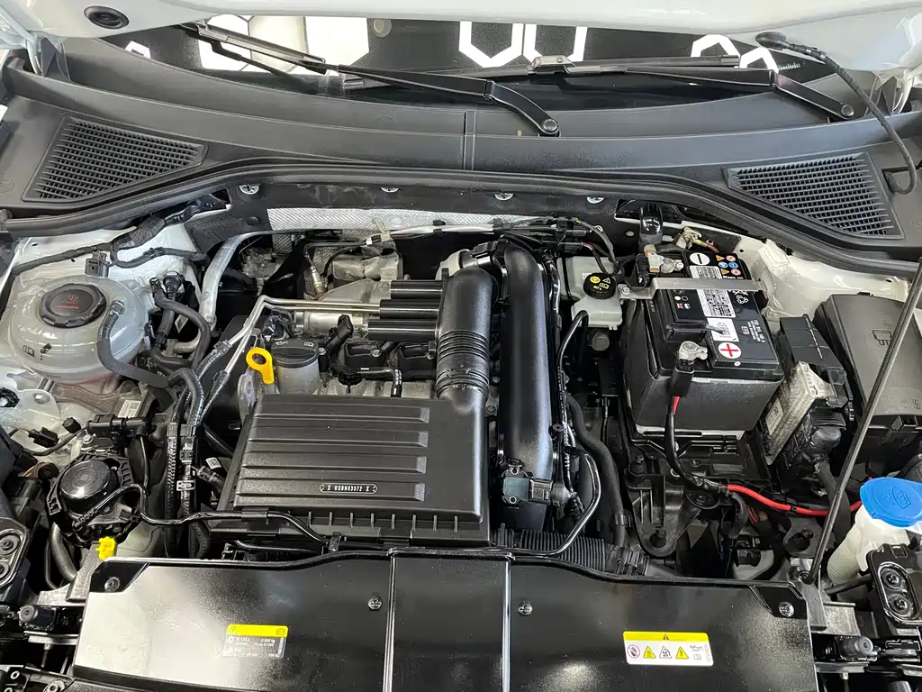 VOLKSWAGEN T ROC EXPLORING SONGS