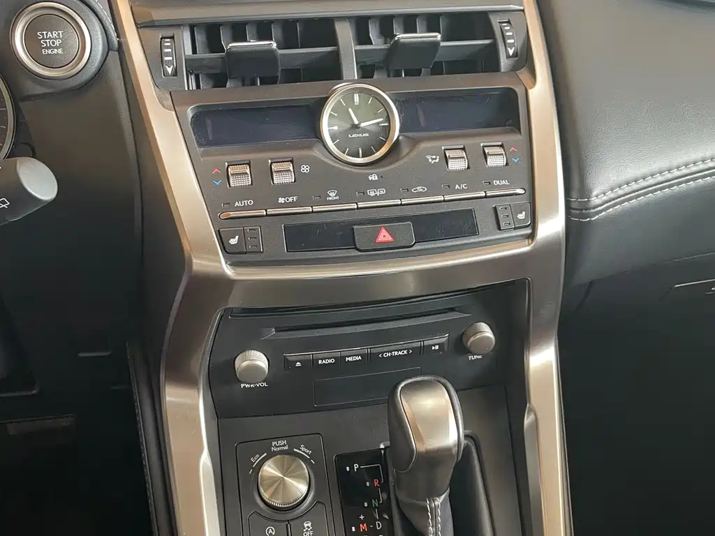 Lexus NX — миниатюра 9