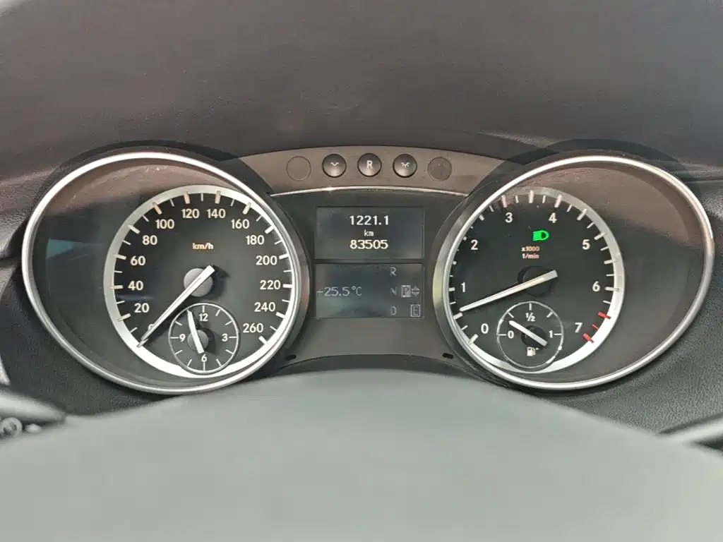 Mercedes-Benz R-Class — миниатюра 12