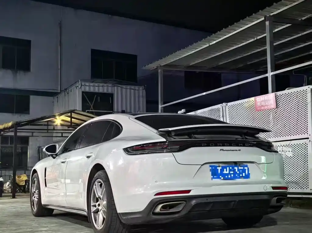 Porsche Panamera — миниатюра 8