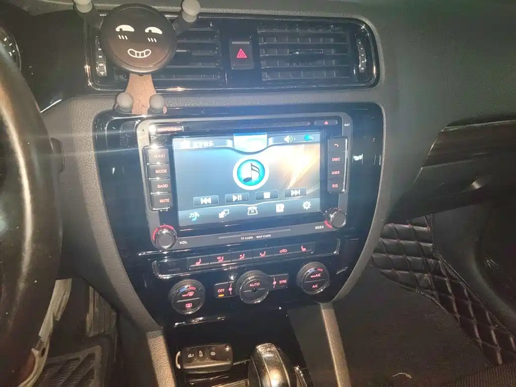 Volkswagen Sagitar — миниатюра 14