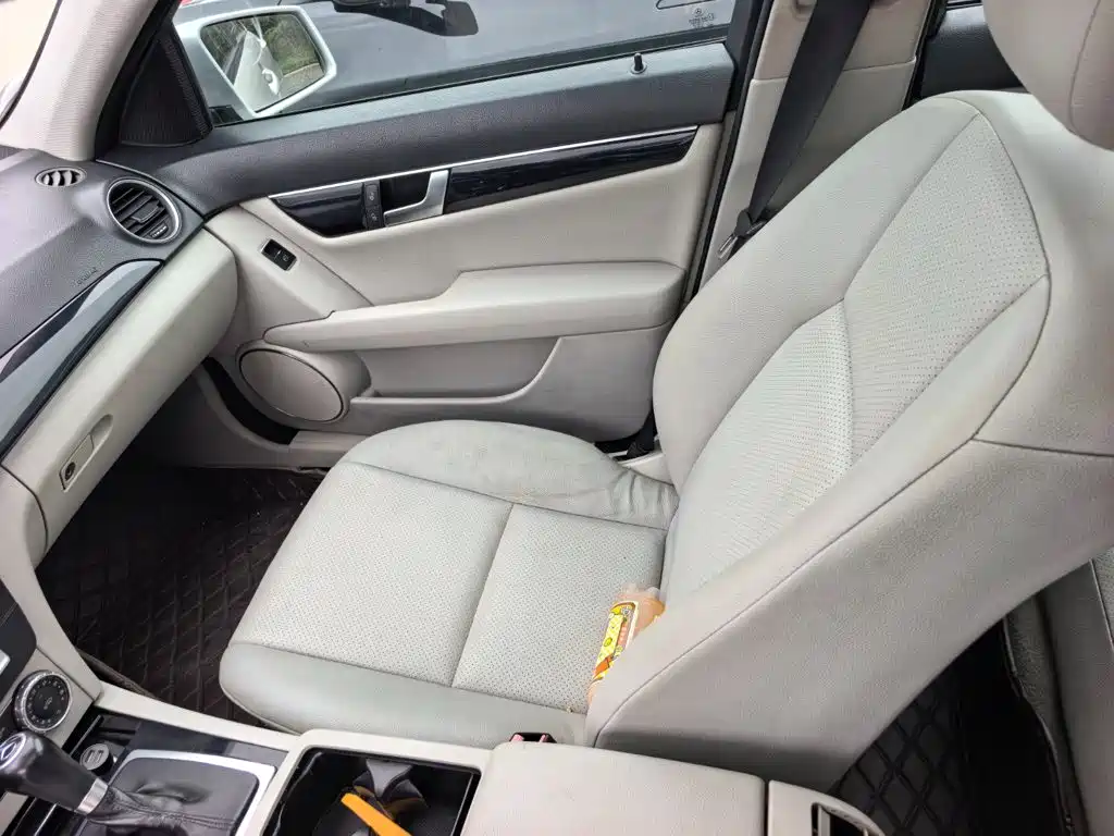 Mercedes-Benz C-Class — миниатюра 8