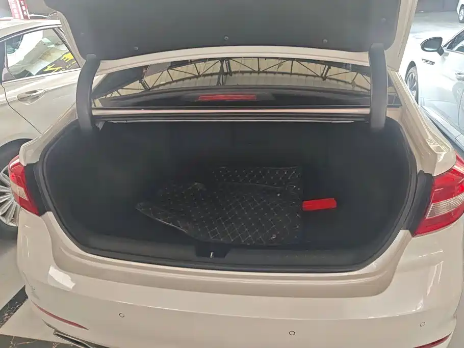 Hyundai Sonata — миниатюра 4