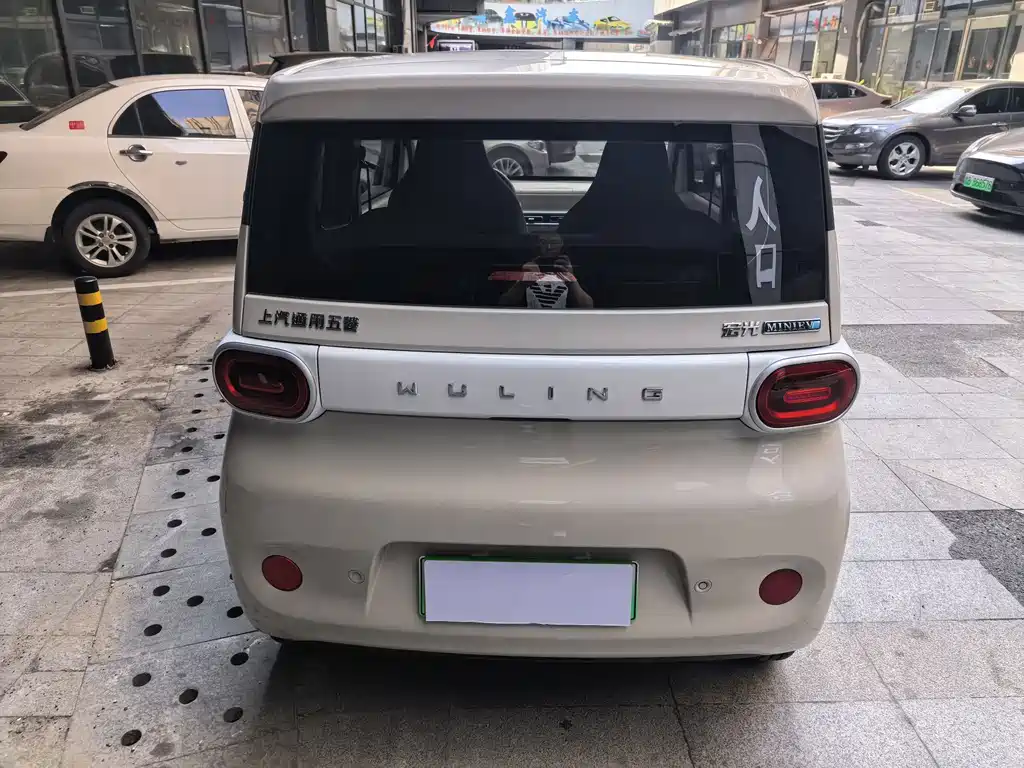 Wuling MINIEV — миниатюра 9