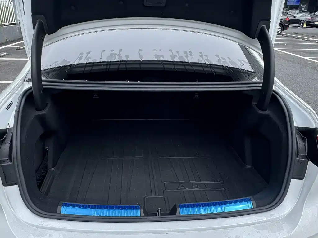 Audi Audi A5L — миниатюра 21