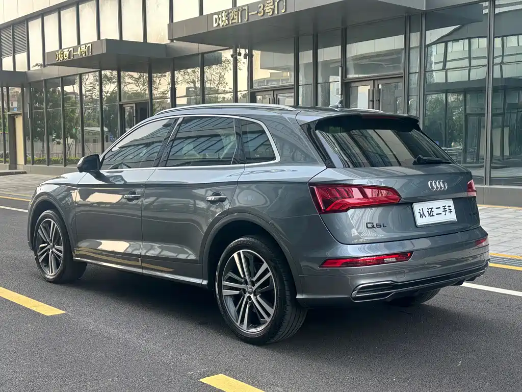 Audi Q5L — миниатюра 4