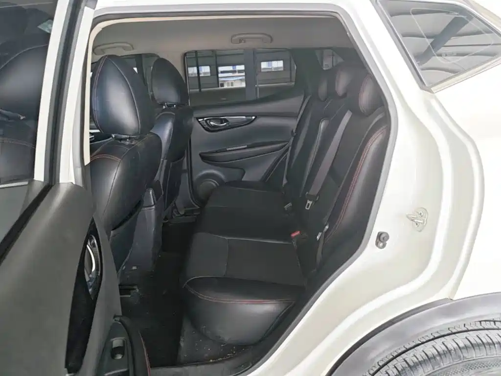 Nissan Qashqai — миниатюра 17