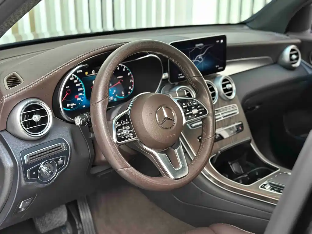 Mercedes-Benz GLC 2022 GLC 300 L 4MATIC