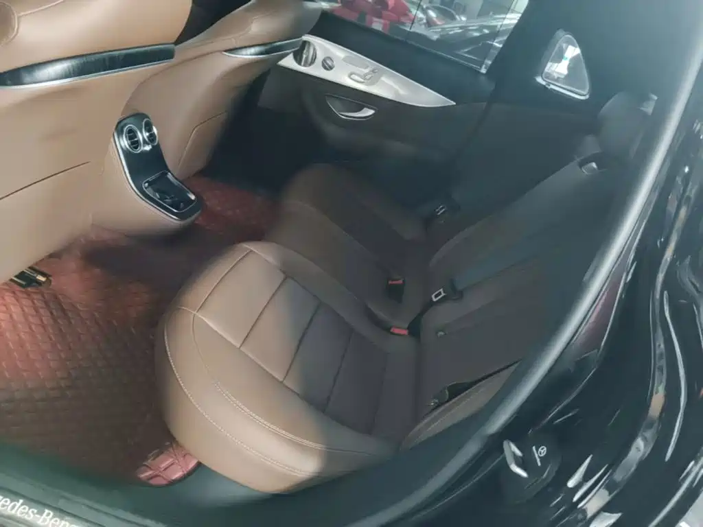 Mercedes-Benz E-Class — миниатюра 17