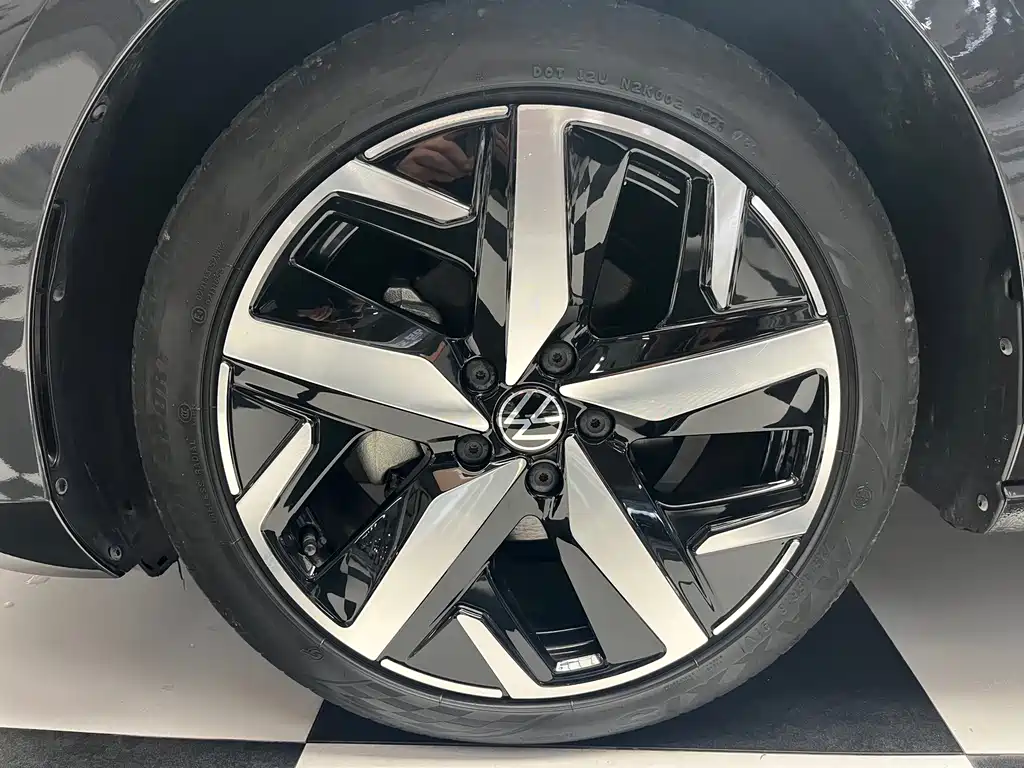 Volkswagen Lamando — миниатюра 17