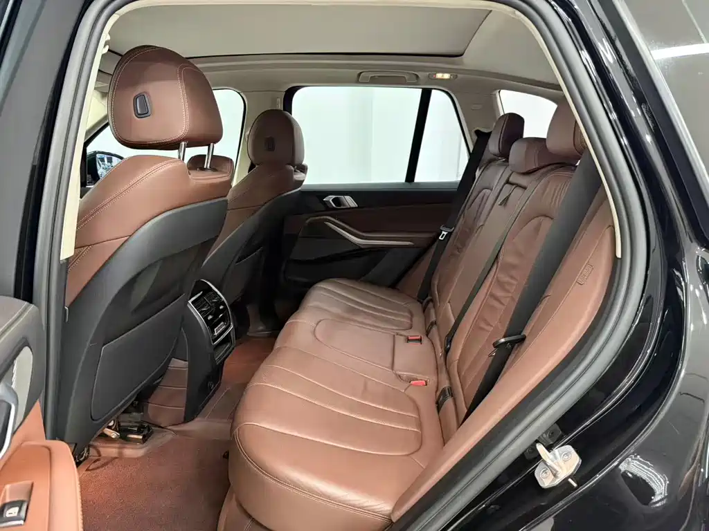 BMW X5 (Import) — миниатюра 6