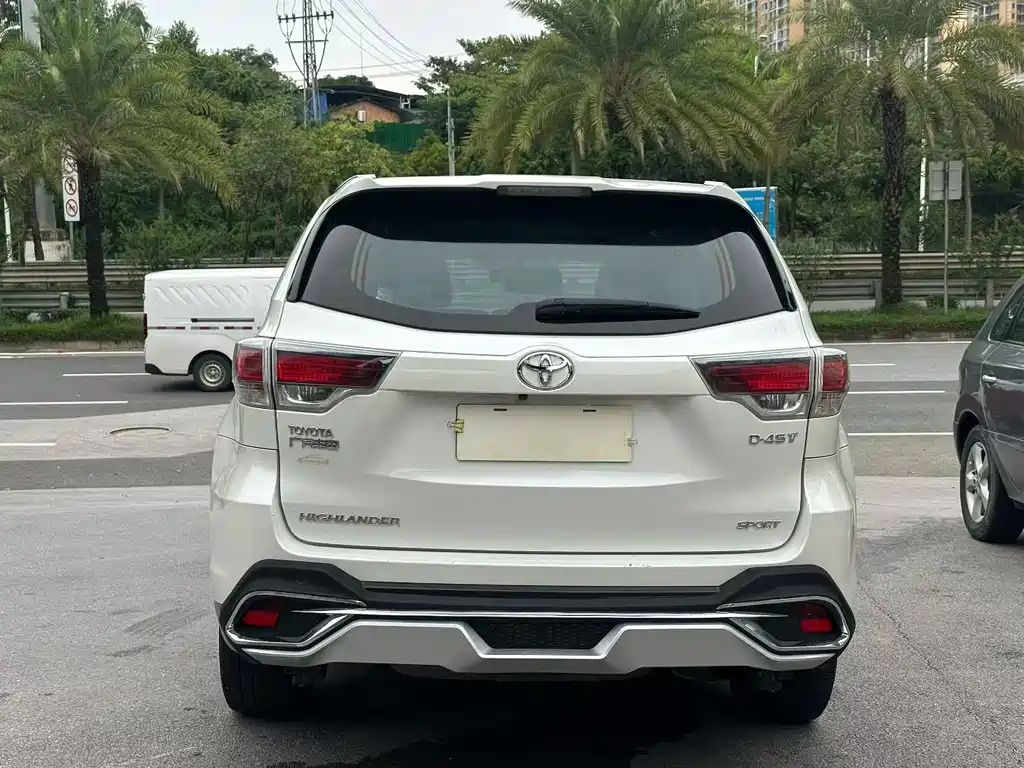 Toyota Highlander — миниатюра 8