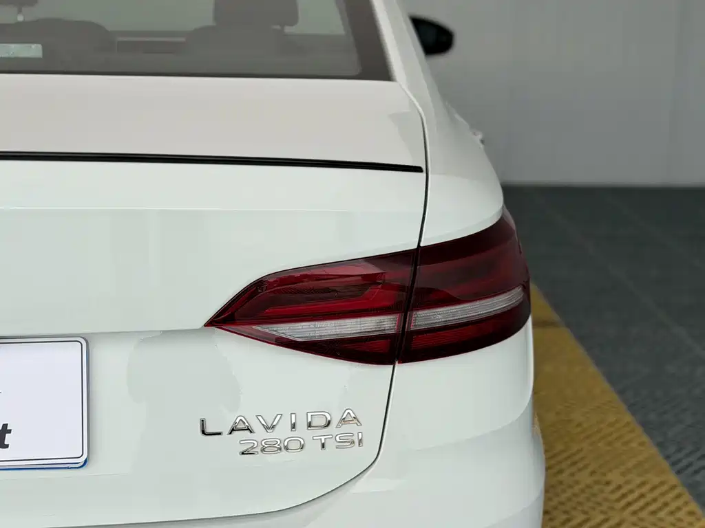Volkswagen Lavida — миниатюра 7