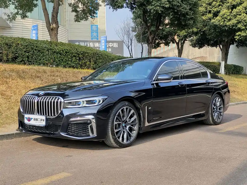 BMW 7 SERIES