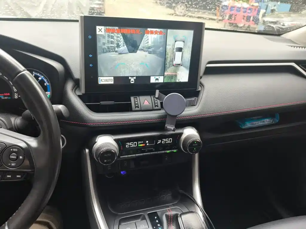 Toyota RAV4 Prime — миниатюра 14