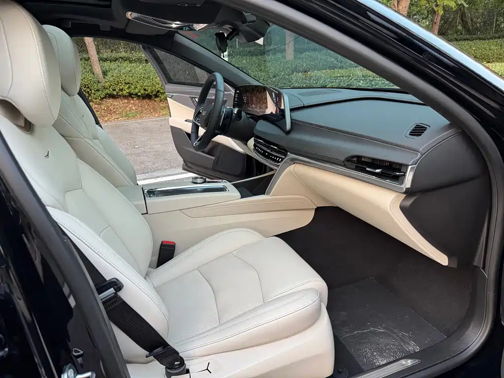Cadillac CT6 — миниатюра 11