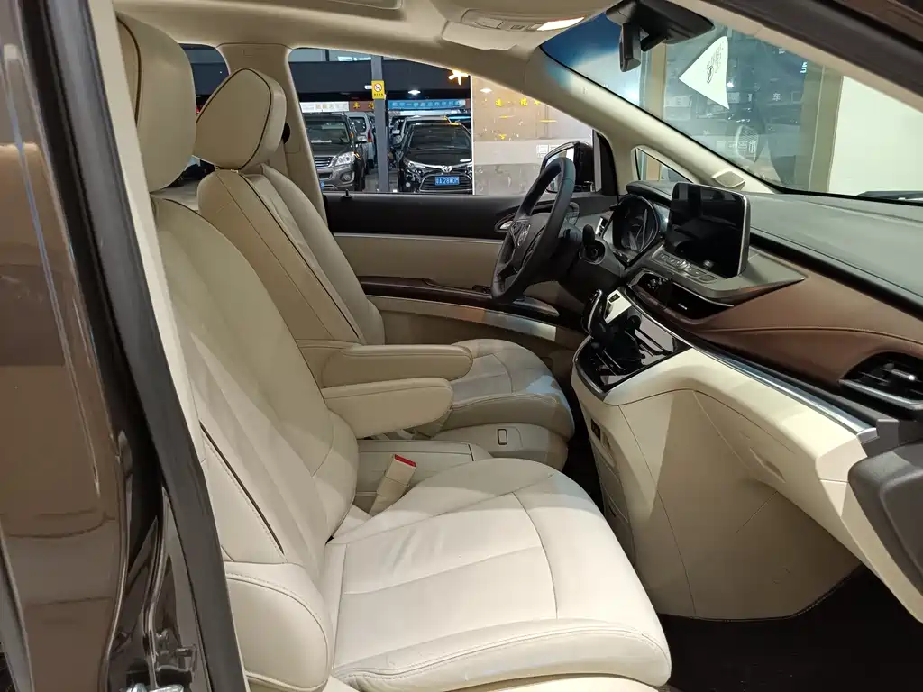 Buick GL8 2020 652T Luxury